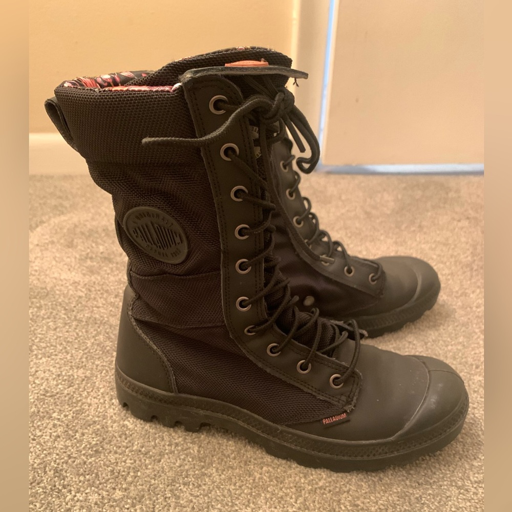 Palladium Pampa Tactical Black Boots, Size 8 EXCELLENT CONDITION